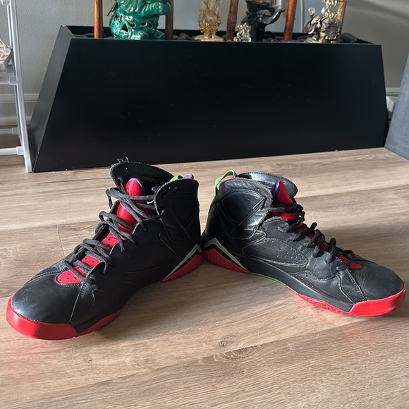 Air Jordan Marvin Martians - Picture 5 of 5